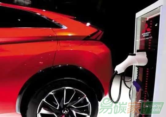 國務院總理李克強：擴大先進適用的節能與新能源汽車市場應用